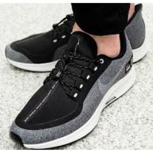 Nike Men's Air Zoom Pegasus 35 Shield Water Repellant Running Sneakers